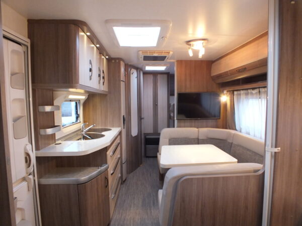 HOBBY De Luxe 545 KMFE bj.2014, met AIRCO, MOVER, VOORTENT - Afbeelding 9