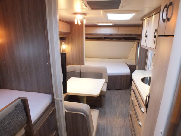 HOBBY De Luxe 545 KMFE bj.2014, met AIRCO, MOVER, VOORTENT - Afbeelding 5