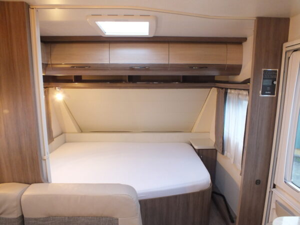 HOBBY De Luxe 545 KMFE bj.2014, met AIRCO, MOVER, VOORTENT - Afbeelding 7