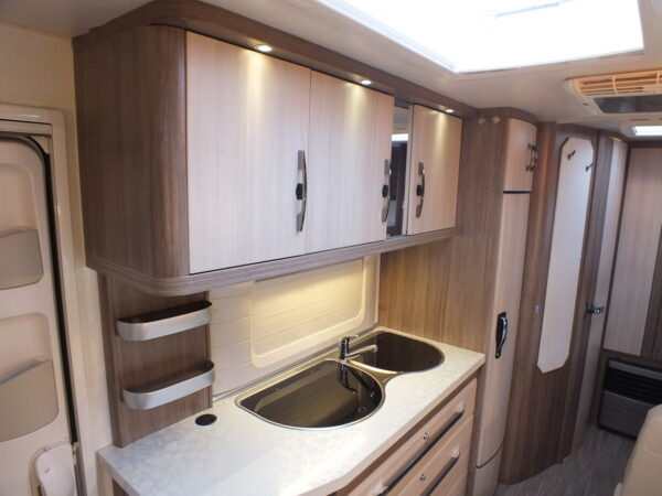 HOBBY De Luxe 545 KMFE bj.2014, met AIRCO, MOVER, VOORTENT - Afbeelding 16