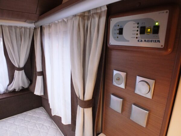 ADRIA Adiva 462 PD bj.2010, BOILER, DOUCHE, VLOERVERWARMING - Afbeelding 27