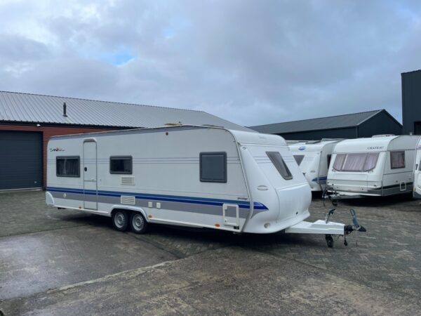 Hobby Prestige 650 UMFE. bj, 2003 met DOUCHE en LUIFEL