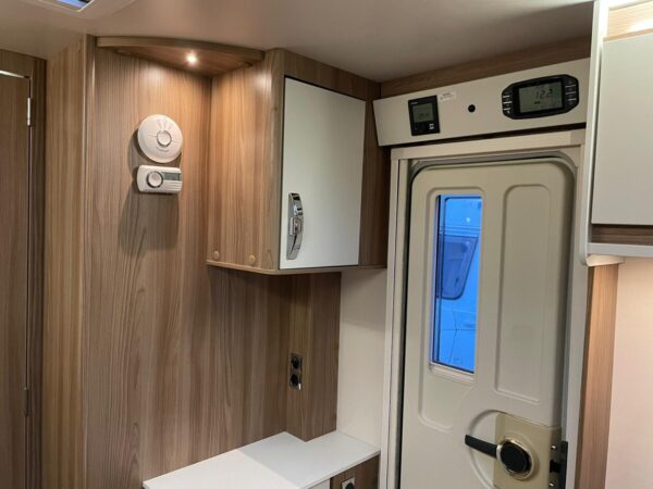 SWIFT FREESTYLE SE 54EB. bj, 2019 Met VOORTENT en MOVER - Afbeelding 57