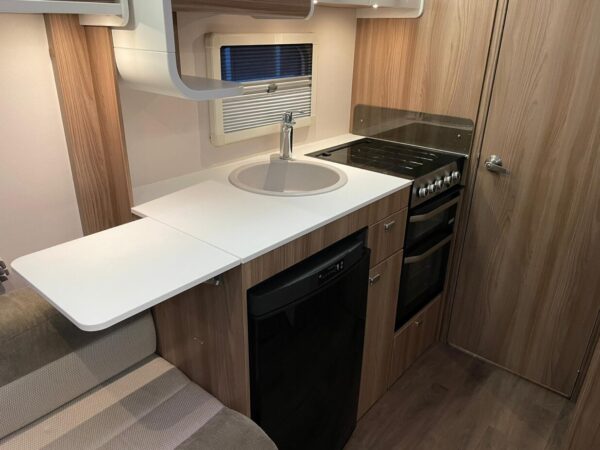 SWIFT FREESTYLE SE 54EB. bj, 2019 Met VOORTENT en MOVER - Afbeelding 56