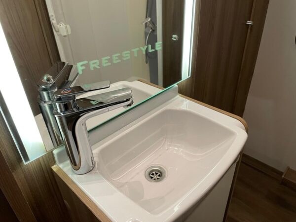 SWIFT FREESTYLE SE 54EB. bj, 2019 Met VOORTENT en MOVER - Afbeelding 40