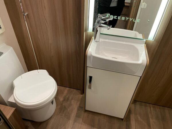 SWIFT FREESTYLE SE 54EB. bj, 2019 Met VOORTENT en MOVER - Afbeelding 39