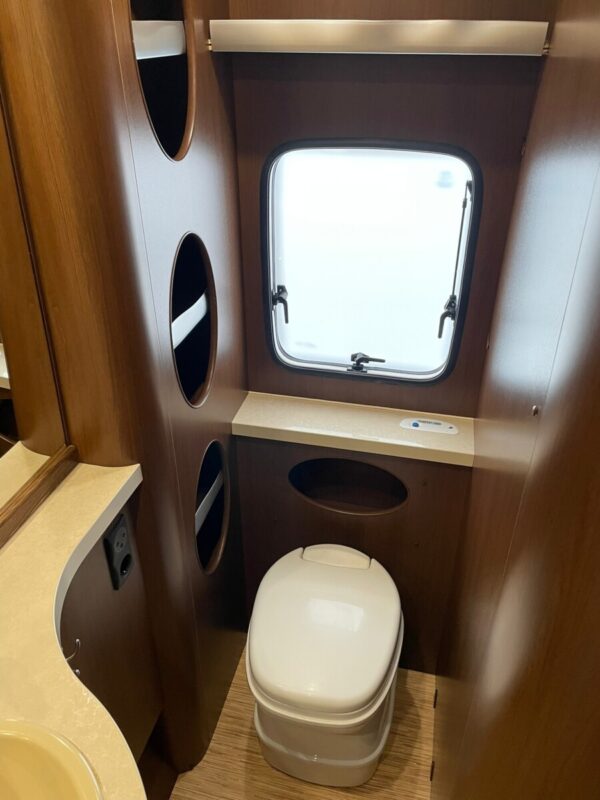 Hobby Prestige 560WLU bj,2014 Met LUIFEL douche TOPSTAAT - Afbeelding 22