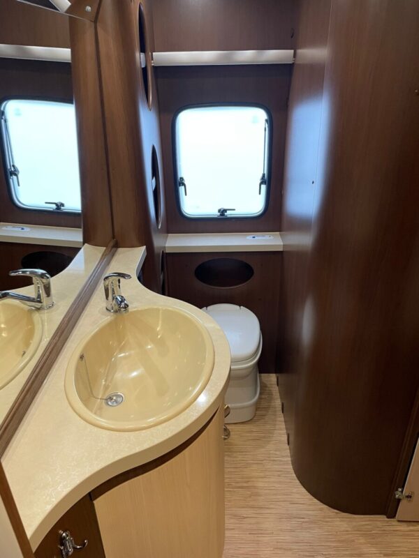 Hobby Prestige 560WLU bj,2014 Met LUIFEL douche TOPSTAAT - Afbeelding 21