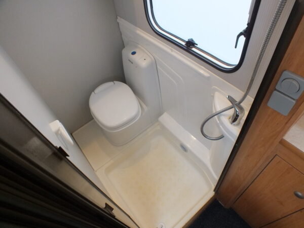 KNAUS Blue Line 500 TM bj.2000, KINDERKAMER, DOUCHE VOORTENT - Afbeelding 27
