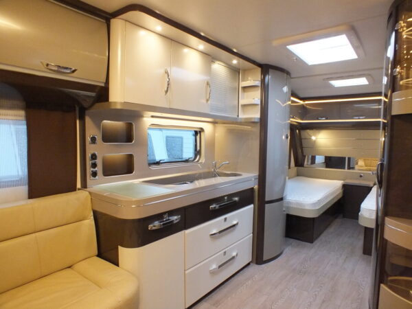 HOBBY Premium 560 UL bj.2018, ALDE, MOVER, VOORTENT, LEER - Afbeelding 12
