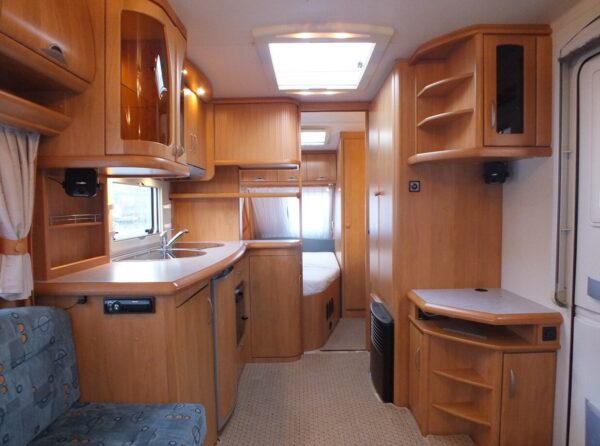 HOBBY Excellent Easy 540 UFE bj.2005, AIRCO, MOVER, VOORTENT - Afbeelding 8