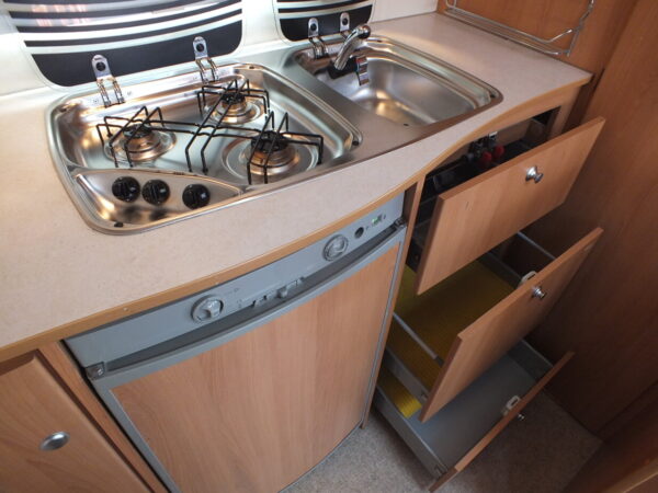 STERCKEMAN Evolution 450 CP bj.2013, QUEENSBED, ACCU, DOUCHE - Afbeelding 16