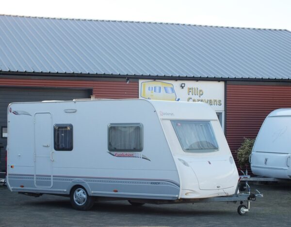 STERCKEMAN Evolution 450 CP bj.2013, QUEENSBED, ACCU, DOUCHE