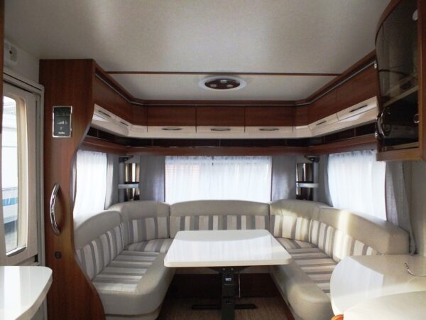Hobby Vip 645 UMFE BJ. 2015 MIDDENZIT, VOORTENT en MOVER - Afbeelding 8