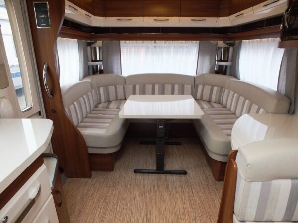 Hobby Vip 645 UMFE BJ. 2015 MIDDENZIT, VOORTENT en MOVER - Afbeelding 7