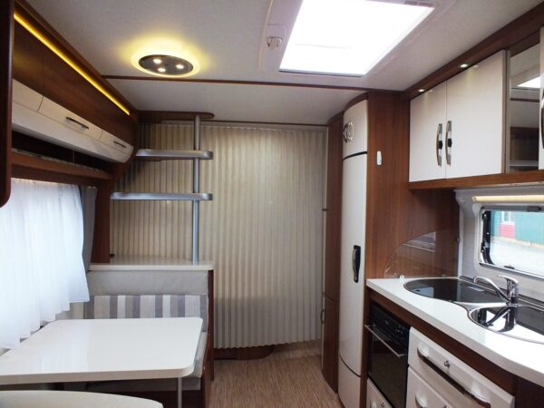 Hobby Vip 645 UMFE BJ. 2015 MIDDENZIT, VOORTENT en MOVER - Afbeelding 17