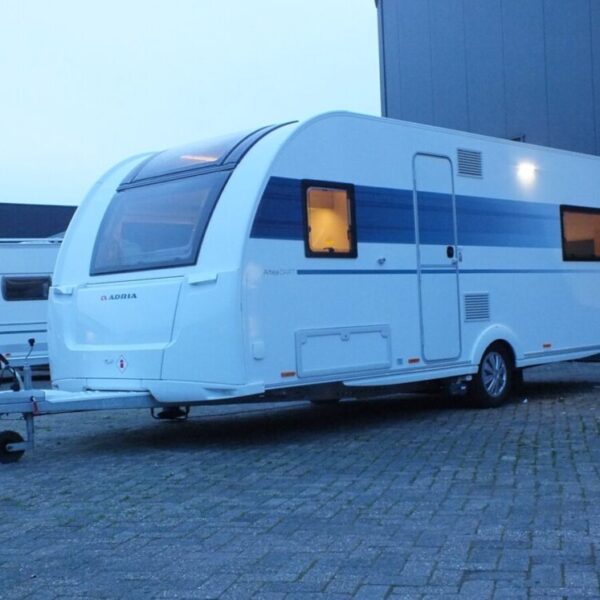 ADRIA Altea DART 622, bj.2021, met QUEENSBED, DOUCHECABINE en MOVER