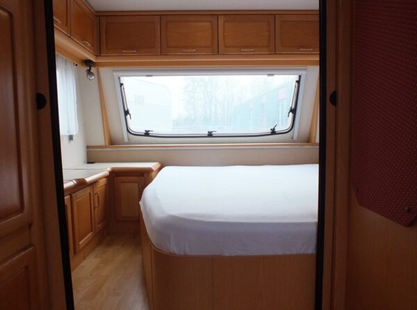 HOBBY Prestige 720 UMF, MODEL 2001, 5 SLAAPPLAATSEN - Afbeelding 10