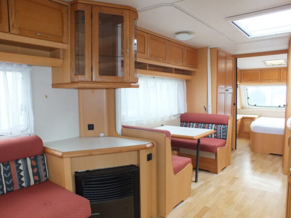 HOBBY Prestige 720 UMF, MODEL 2001, 5 SLAAPPLAATSEN - Afbeelding 15