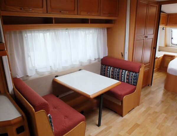 HOBBY Prestige 720 UMF, MODEL 2001, 5 SLAAPPLAATSEN - Afbeelding 16