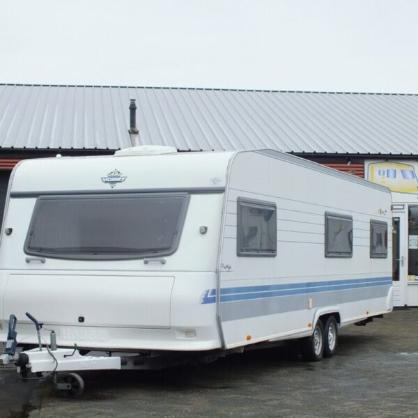 HOBBY Prestige 720 UMF, MODEL 2001, 5 SLAAPPLAATSEN