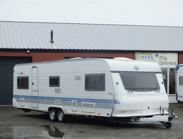 HOBBY Prestige 720 UMF, MODEL 2001, 5 SLAAPPLAATSEN