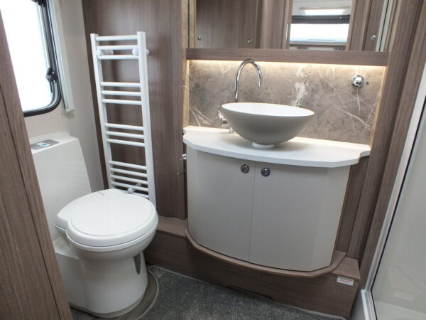 COACHMAN VIP 520 bj.2022, NIEUWSTAAT, ZONNEPANEEL, ALDE, DOUCHECABINE - Afbeelding 25