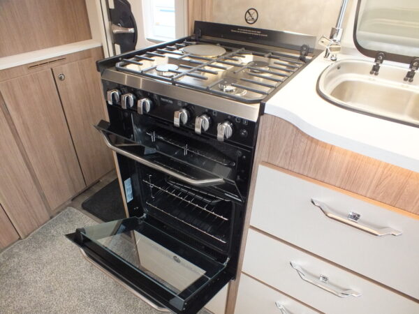 COACHMAN VIP 520 bj.2022, NIEUWSTAAT, ZONNEPANEEL, ALDE, DOUCHECABINE - Afbeelding 16