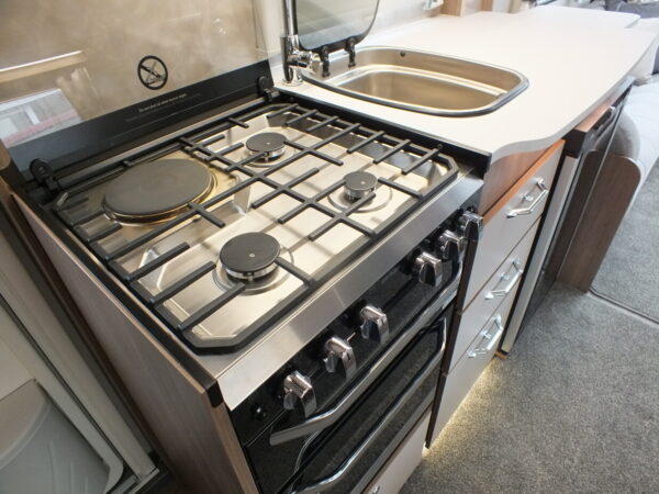 COACHMAN VIP 520 bj.2022, NIEUWSTAAT, ZONNEPANEEL, ALDE, DOUCHECABINE - Afbeelding 20