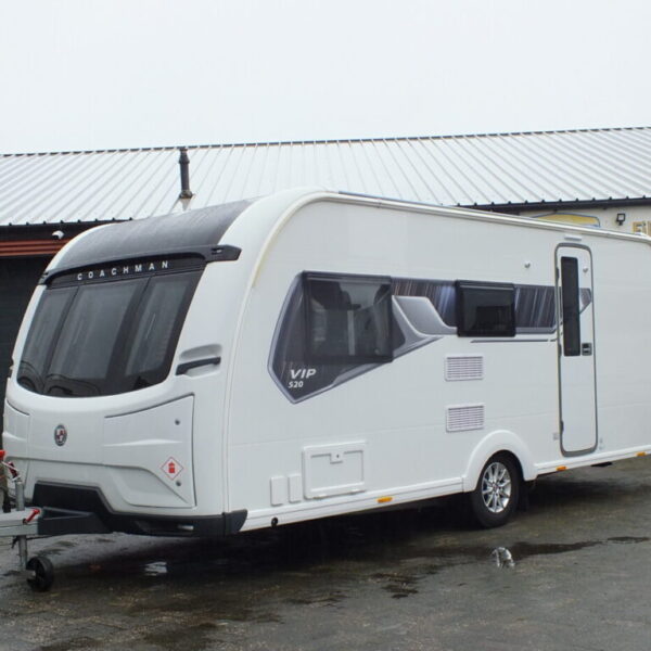 COACHMAN VIP 520 bj.2022, NIEUWSTAAT, ZONNEPANEEL, ALDE, DOUCHECABINE