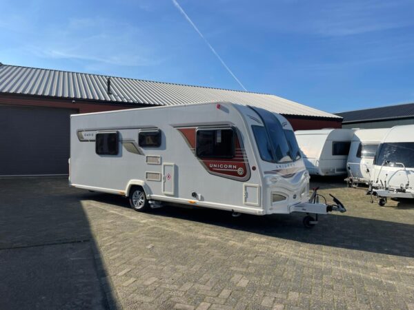 Bailey Unicorn CADIZ bj, 2015 met DOUCHE, MOVER en ALDE - Afbeelding 2