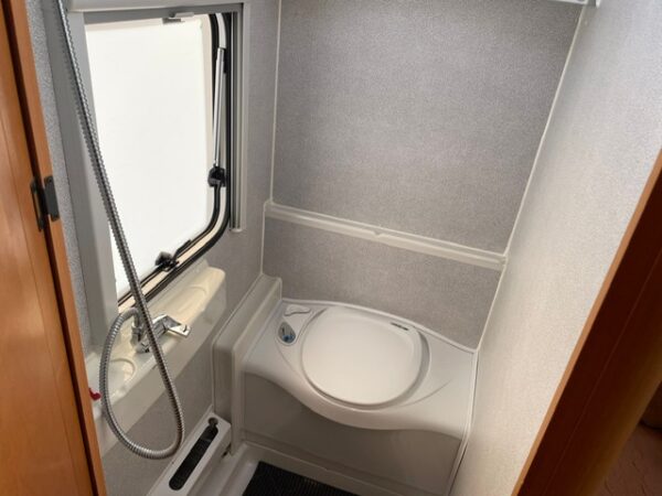 LMC Lord Ambassador 560 bj.2005, MOVER, AIRCO, ALDE, DOUCHE - Afbeelding 19