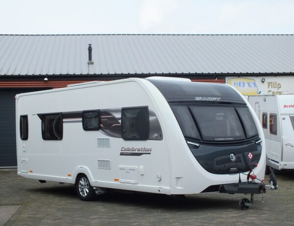SWIFT Celebration bj.2021, MOVER, ZONNEPANEEL, VOORTENT - Afbeelding 2