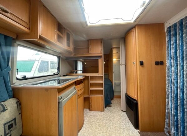 ADRIA Unica B 462 PU bj.2002, MOVER, DOUCHE, Brand voortent - Afbeelding 9