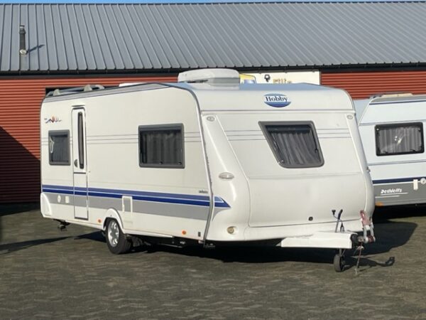 HOBBY Exclusive 560 UFF bj.2005, met MOVER, AIRCO, VOORTENT
