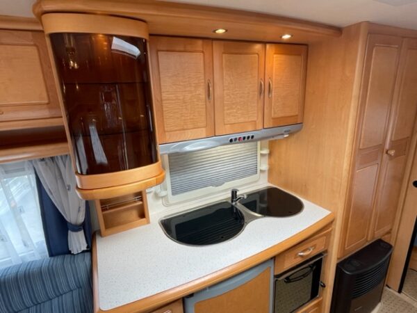 HOBBY Exclusive 560 UFF bj.2005, met MOVER, AIRCO, VOORTENT - Afbeelding 12