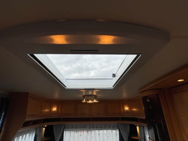 HOBBY Exclusive 560 UFF bj.2005, met MOVER, AIRCO, VOORTENT - Afbeelding 24