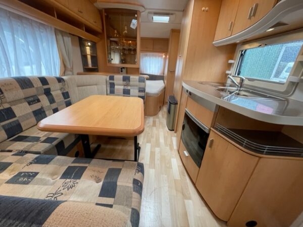 HOBBY De Luxe 560 KMFE bj.2007, 6 PERSOONS, met STAPELBED, VOORTENT - Afbeelding 5