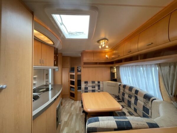 HOBBY De Luxe 560 KMFE bj.2007, 6 PERSOONS, met STAPELBED, VOORTENT - Afbeelding 8