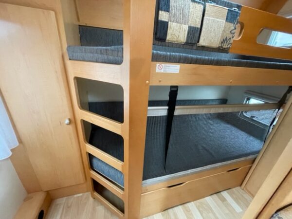 HOBBY De Luxe 560 KMFE bj.2007, 6 PERSOONS, met STAPELBED, VOORTENT - Afbeelding 13