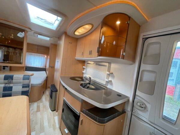 HOBBY De Luxe 560 KMFE bj.2007, 6 PERSOONS, met STAPELBED, VOORTENT - Afbeelding 15