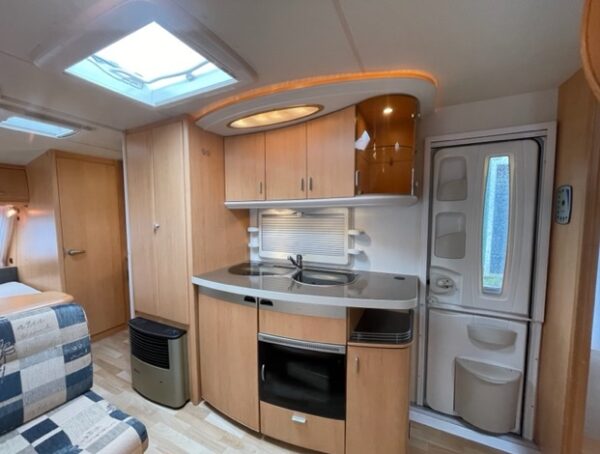 HOBBY De Luxe 560 KMFE bj.2007, 6 PERSOONS, met STAPELBED, VOORTENT - Afbeelding 16