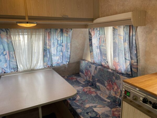 Caravelair Silver 395 T. bj 1997 LICHTGEWICHT met voortent - Afbeelding 18