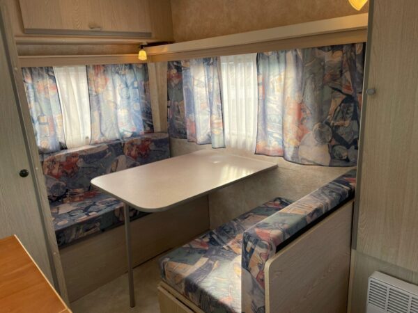Caravelair Silver 395 T. bj 1997 LICHTGEWICHT met voortent - Afbeelding 11