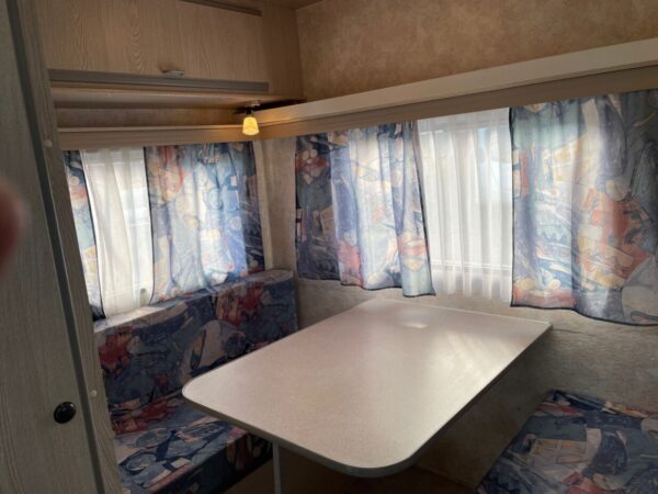 Caravelair Silver 395 T. bj 1997 LICHTGEWICHT met voortent - Afbeelding 9
