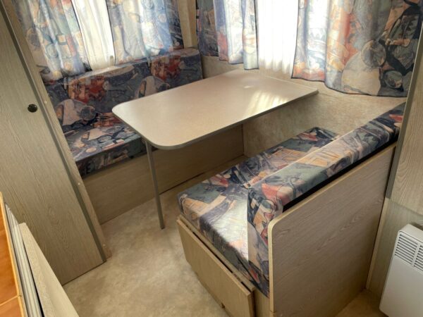 Caravelair Silver 395 T. bj 1997 LICHTGEWICHT met voortent - Afbeelding 6