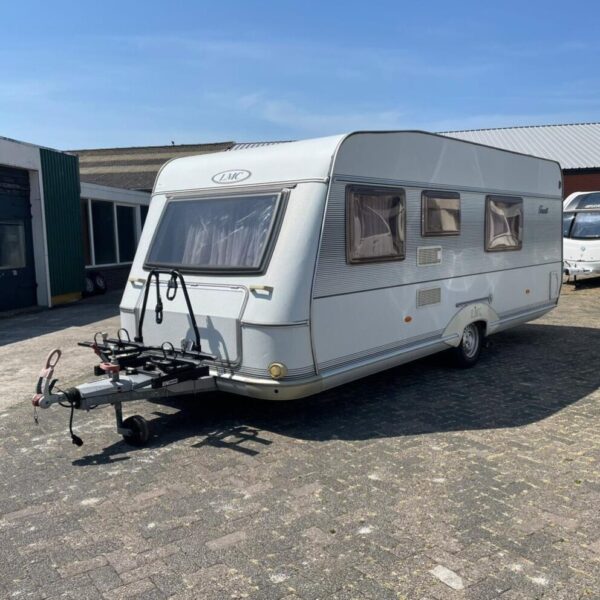 LMC Favorit 555 bj. 2005, met MOVER, VOORTENT, DOUCHE