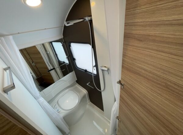 ADRIA Altea 432 PX bj.2018 FRANSBED, DOUCHE, VLOERVERWARMING - Afbeelding 22
