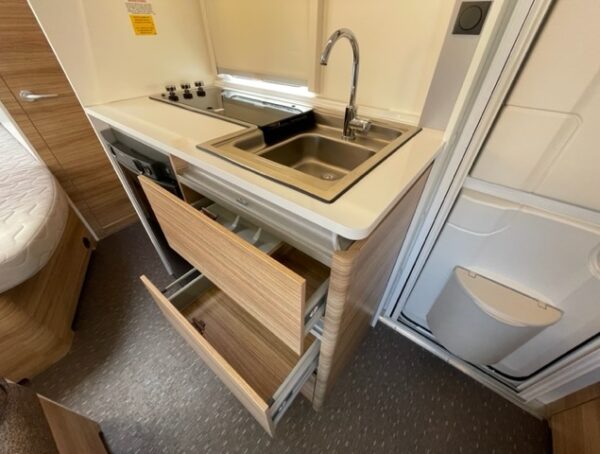 ADRIA Altea 432 PX bj.2018 FRANSBED, DOUCHE, VLOERVERWARMING - Afbeelding 16