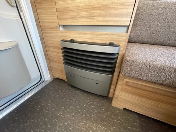 ADRIA Altea 432 PX bj.2018 FRANSBED, DOUCHE, VLOERVERWARMING - Afbeelding 24